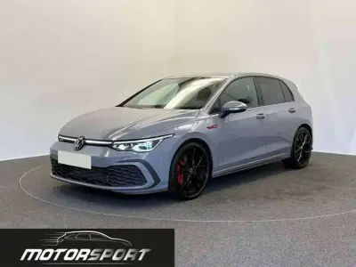 Usata VW Golf VIII GTI 245 CV (180 kW) 2023 Moonstone grey Berlina