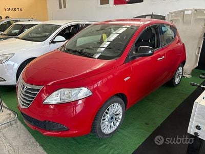 Usata Lancia Ypsilon Gold 85 CV (62 kW) 2014 Rosso Utilitaria