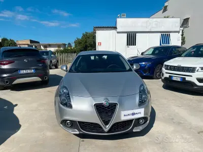 Usata Alfa Romeo Giulietta Business 120 CV (88 kW) 2020 Grigio Utilitaria