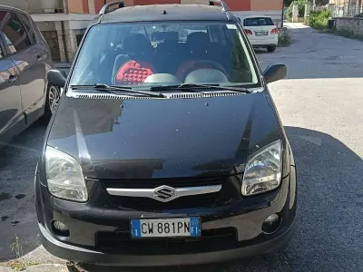Usata Suzuki Ignis 94 CV (69 kW) 2005 Nero Utilitaria