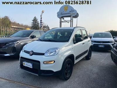 Usata Fiat Panda 4x4 Wild 84 CV (61 kW) 2021 Bianco pastello Utilitaria