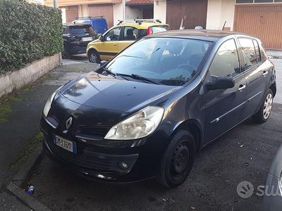 Usata Renault Clio II 58 CV (42 kW) 2008 Nero Berlina