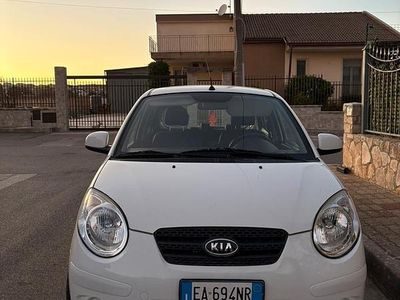 Usata Kia Picanto 62 CV (45 kW) 2010 Bianco Utilitaria