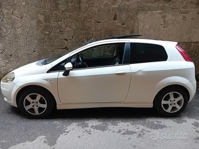 Bianco Usata 2008 Fiat Grande Punto Dynamic Utilitaria | 3900 € (Buon prezzo)