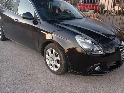Usata Alfa Romeo Giulietta Distinctive 105 CV (77 kW) 2015 Utilitaria
