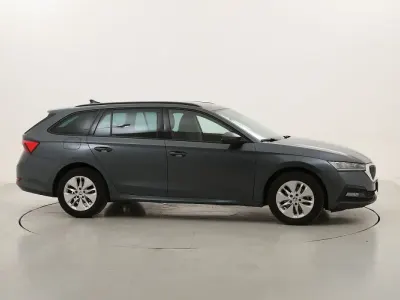 Usata Skoda Octavia Executive 150 CV (110 kW) 2021 Grigiogrigio Station wagon