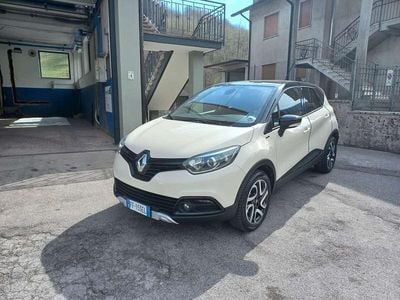 Usata Renault Captur 90 CV (66 kW) 2016 Beige SUV