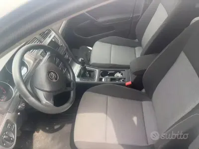 Second-hand VW Golf VII 105 CP (77 kW) 2013 Gri Berlinǎ