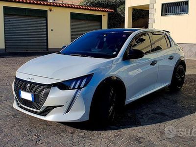 Usata Peugeot 208 GT 102 CV (75 kW) 2021 Bianco Utilitaria