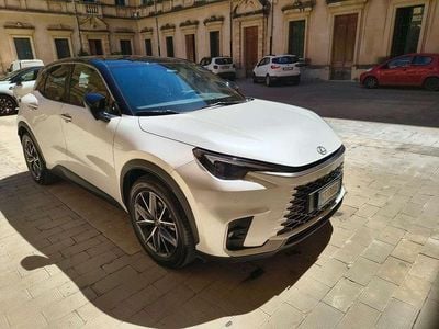 Usata Lexus LBX 91 CV (66 kW) 2024 Bianco SUV