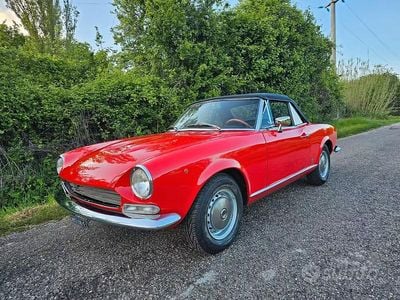 Usata Fiat 124 Spider Sport 90 CV (66 kW) 1960 Rosso Cabrio