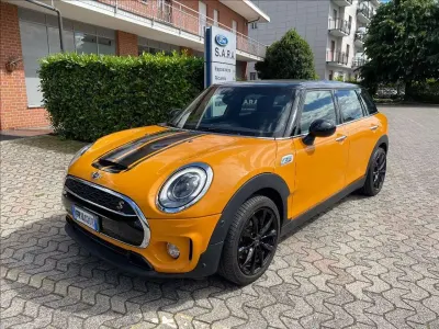Usata Mini Cooper SD Clubman Business 190 CV (139 kW) 2017 Arancione pastello Station wagon