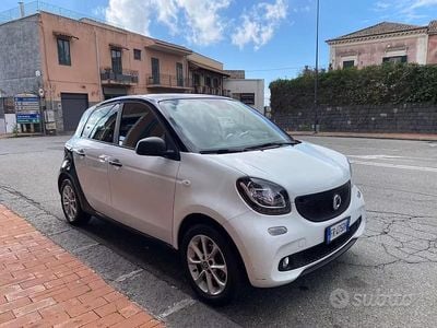 Usata Smart ForFour 71 CV (52 kW) 2018 Bianco Utilitaria