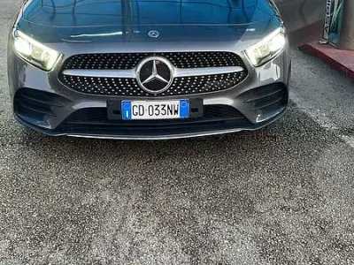 Gebraucht Mercedes A180 Premium 116 PS (85 kW) 2021 Limousine