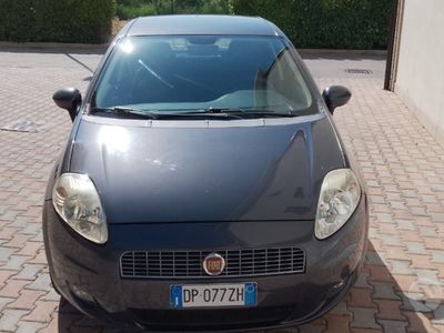 Usata Fiat Grande Punto Active 65 CV (47 kW) 2008 Grigio Utilitaria