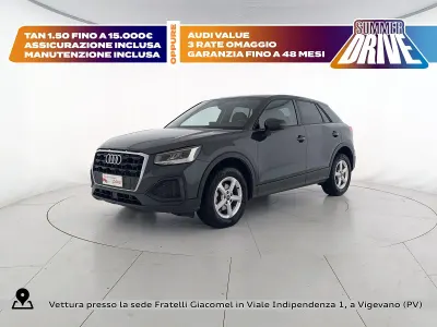 Usata Audi Q2 Business 110 CV (80 kW) 2023 Grigio manhattan metallizzato SUV
