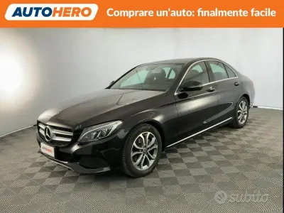Usata Mercedes C200 136 CV (100 kW) 2018 Nero Berlina