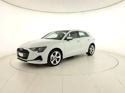 Usata Audi A3 Advanced Plus 116 CV (85 kW) 2025 Bianco ghiacciaio metallizzato Berlina