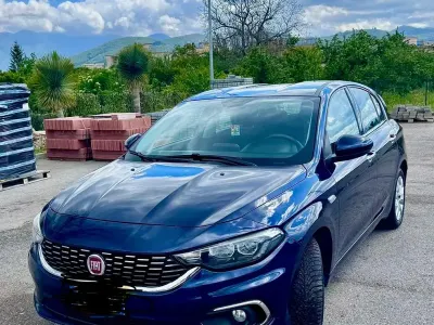 Usata Fiat Tipo Lounge 120 CV (88 kW) 2017 Blu Berlina