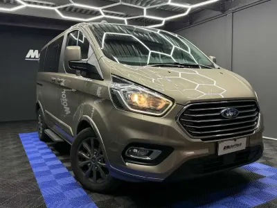 Usata Ford Tourneo Custom Titanium 170 CV (125 kW) 2023 Grigio Furgone