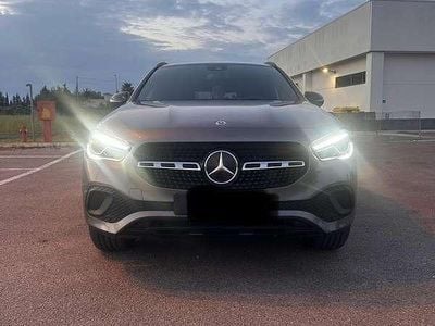 Usata Mercedes GLA200 150 CV (110 kW) 2021 Grigio SUV
