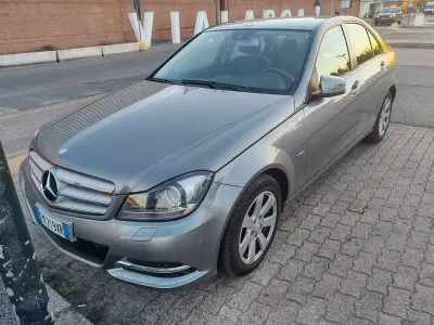Usata Mercedes C220 Avantgarde 170 CV (125 kW) 2011 Grigio Berlina