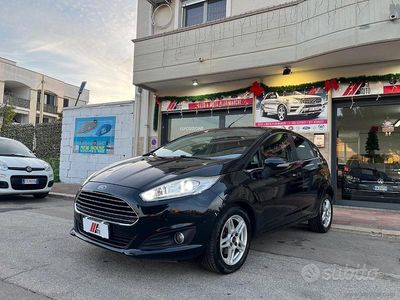Usata Ford Fiesta Titanium 97 CV (71 kW) 2013 Nero Utilitaria