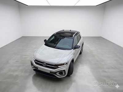 Usata VW T-Roc R-line 116 CV (85 kW) 2023 Beige SUV