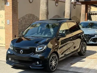 Usata Smart ForFour Brabus 109 CV (80 kW) 2017 Nero Utilitaria