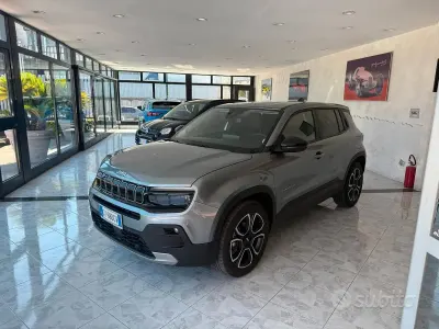Usata Jeep Avenger Summit 101 CV (74 kW) 2025 Grigio SUV