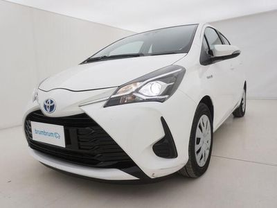 usata Toyota Yaris Hybrid Cool