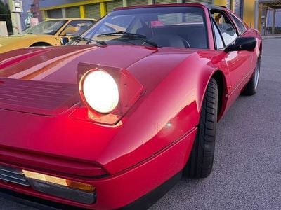 Usata Ferrari 208 254 CV (186 kW) 1987 Rosso Coupé
