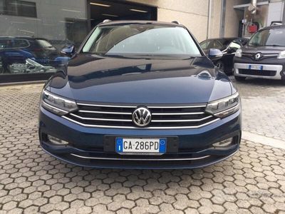 usata VW Passat Variant 1.6 TDI SCR DSG Business