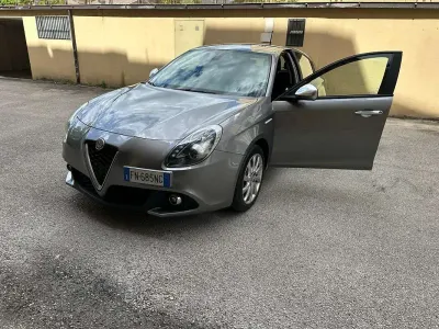 Usata Alfa Romeo Giulietta 120 CV (88 kW) 2018 Grigio Utilitaria