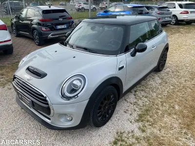 Usata Mini Cooper D 116 CV (85 kW) 2019 Grigio Utilitaria