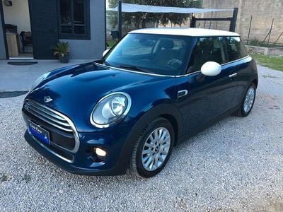 Usata Mini Cooper D 115 CV (84 kW) 2014 Blu Utilitaria