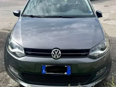 Usata VW Polo Comfortline 75 CV (55 kW) 2014 Grigio Berlina