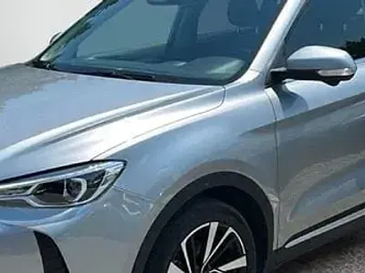 Usata MG HS Luxury 170 CV (125 kW) 2025 Argento SUV