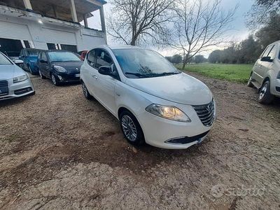 Usata Lancia Ypsilon S 69 CV (50 kW) 2011 Bianco Utilitaria