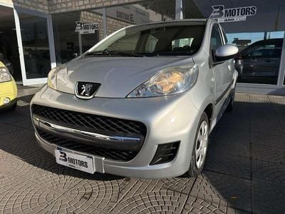 Usata Peugeot 107 Active 68 CV (50 kW) 2009 Argento Utilitaria