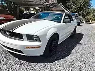 Usata Ford Mustang 680 CV (500 kW) 2006 Bianco Cabrio