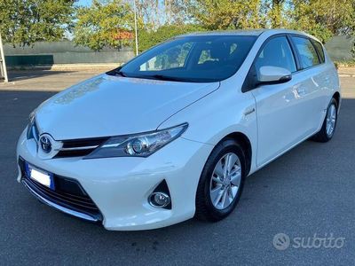 Toyota Auris Hybrid