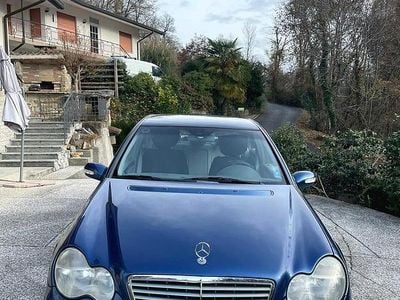 Usata Mercedes C270 Elegance 2003 Blu Berlina