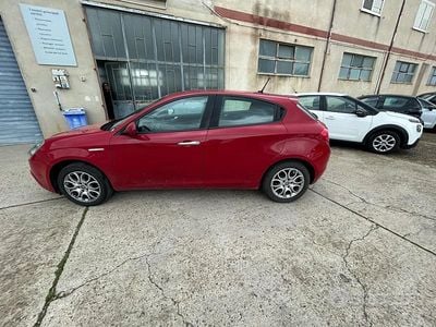 Usata Alfa Romeo Giulietta 120 CV (88 kW) 2019 Rosso Utilitaria