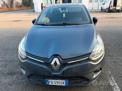 Usata Renault Clio IV 90 CV (66 kW) 2016 Grigio Berlina