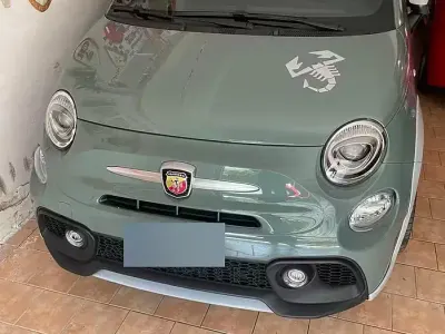 Usata Abarth 695 180 CV (132 kW) 2020 Verde Utilitaria