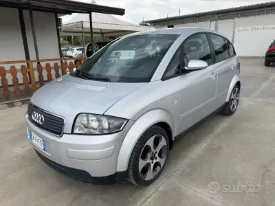 Usata Audi A2 Comfort 75 CV (55 kW) 2004 Grigio Utilitaria