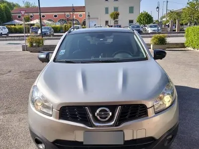Usata Nissan Qashqai 110 CV (80 kW) 2013 Grigio SUV