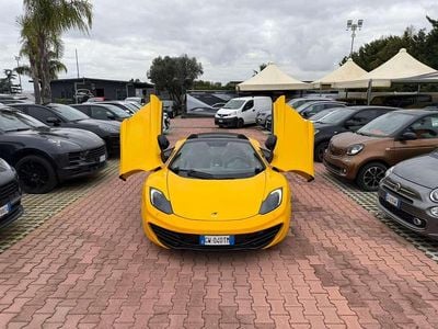 Usata McLaren MP4-12C 625 CV (459 kW) 2014 Giallo Cabrio