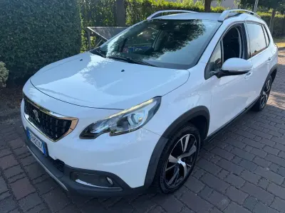 Usata Peugeot 2008 GT-line 99 CV (72 kW) 2017 Bianco SUV